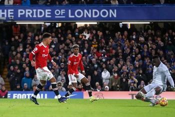Jadon Sancho ghi bàn thắng mở tỉ số trong trận đấu vòng 13 mùa giải 2021-2022 với Chelsea ngày 28/11/2021. (Ảnh: Premier League)