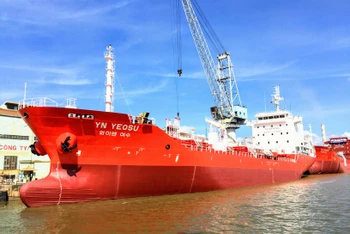 Tàu chở dầu, hóa chất đóng mới trước đây đã được bàn giao cho doanh nghiệp Hàn Quốc đưa vào hoạt động.