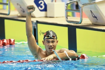 Vũ Đặng Nhật Nam giành Huy chương Vàng môn lặn ở nội dung vòi hơi chân vịt đôi 200m nam với thành tích 1 phút 38 giây 32. (Ảnh: TTXVN)