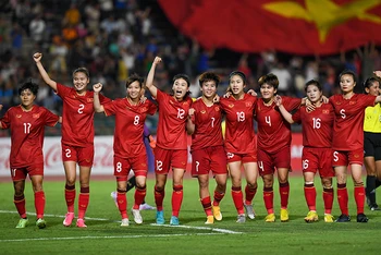 Đội tuyển nữ Việt Nam đi vào lịch sử Đông Nam Á khi lần thứ 4 vô địch liên tiếp. (Ảnh: VOV)