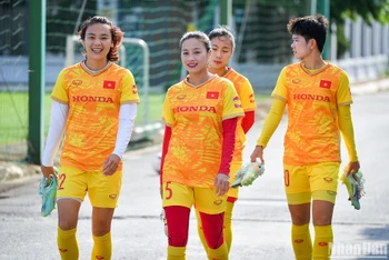 [Ảnh] Tuyển nữ Việt Nam nỗ lực tập luyện hướng tới World Cup