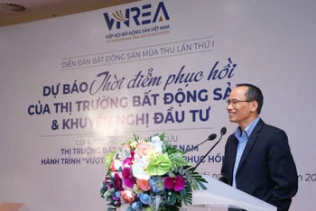 TS Cấn Văn Lực, Chuyên gia Kinh tế trưởng BIDV, Thành viên Hội đồng Tư vấn chính sách tài chính-tiền tệ Quốc gia phát biểu tại diễn đàn.
