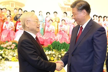 [Ảnh] Chiêu đãi chào mừng Tổng Bí thư, Chủ tịch Trung Quốc Tập Cận Bình và Phu nhân