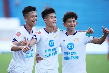 [Infographic] Lịch thi đấu V-League vòng 9: Nam Định khẳng định vị thế