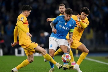 Bị cầm hòa ở lượt đi, Barca buộc phải thắng Napoli trên sân nhà. (Ảnh: Reuters)