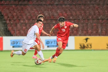 Bỏ lỡ nhiều cơ hội, U23 Việt Nam bị U23 Tajikistan cầm hòa. (Ảnh: VFF)