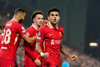 Liverpool đang dẫn đầu Ngoại hạng Anh. (Ảnh: TheIndependent)