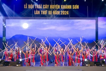 Khai mạc Lễ hội trái cây Khánh Sơn lần thứ III năm 2024