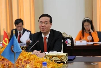 Thường trực Ban Bí thư Võ Văn Thưởng tại buổi hội đàm với Samdech Say Chhum, Phó Chủ tịch CPP, Chủ tịch Thượng viện Vương quốc Campuchia. (Ảnh: Vũ Hùng/TTXVN)