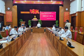 Các đại biểu thảo luận về những nội dung trọng tâm của công tác phòng chống tham nhũng ở Đà Nẵng trong quý I/2023 và nhiệm vụ thời gian tới. 