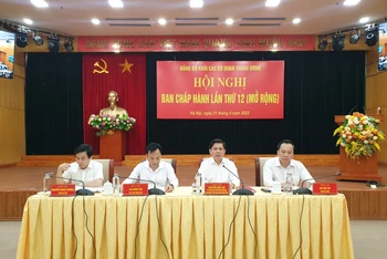 Đồng chí Nguyễn Văn Thể, Ủy viên Trung ương Đảng, Bí thư Đảng ủy Khối điều hành hội nghị.