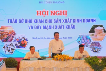 Bộ trưởng Công thương Nguyễn Hồng Diên phát biểu tại hội nghị. (Ảnh: CTV) 