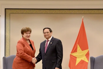Thủ tướng Chính phủ Phạm Minh Chính đã gặp Tổng Giám đốc Quỹ Tiền tệ Quốc tế (IMF) Kristalina Georgieva.