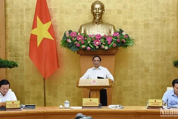 [Ảnh] Thủ tướng Phạm Minh Chính chủ trì họp chuyên đề về xây dựng pháp luật tháng 6