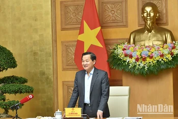 Phó Thủ tướng Lê Minh Khái phát biểu tại buổi làm việc.