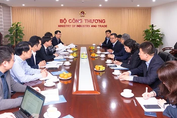 Bộ Công Thương và Sở Giao dịch Hàng hóa Việt Nam đón tiếp và làm việc với Sở Giao dịch Hàng hóa Đại Liên.