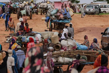 Người tị nạn Sudan trú ẩn tại khu vực biên giới Cộng hòa Chad. (Ảnh REUTERS) 