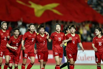 Ðội tuyển bóng đá nữ Việt Nam lập kỳ tích tám lần đoạt Huy chương vàng SEA Games, trong đó có bốn kỳ liên tiếp. (Ảnh TUẤN HỮU) 
