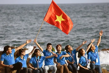 Sinh viên Việt Nam luôn tích cực, chủ động tham gia các phong trào hành động cách mạng, là lực lượng quan trọng trong phát triển Đảng hiện nay.