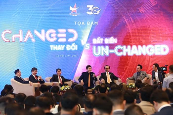 Chủ tịch Hội Doanh nhân trẻ Việt Nam các thời kỳ chia sẻ ý kiến tại Tọa đàm.