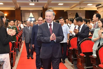 Tổng Bí thư, Chủ tịch nước Tô Lâm cùng các đồng chí lãnh đạo, nguyên lãnh đạo Đảng, Nhà nước đến dự Lễ kỷ niệm.