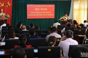 Quang cảnh Hội nghị triển khai, phổ biến các quy định của pháp luật về công tác bảo vệ môi trường trên địa bàn tỉnh Đắk Nông.