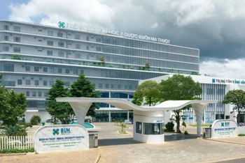 Bệnh viện Đại học Y dược Buôn Ma Thuột bắt đầu nhận hồ sơ xét duyệt từ ngày 16 đến 31/10.