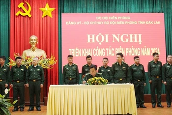 Các cơ quan, đơn vị trong Bộ đội Biên phòng tỉnh Đắk Lắk ký kết thực hiện tốt các nội dung phong trào thi đua quyết thắng năm 2024.