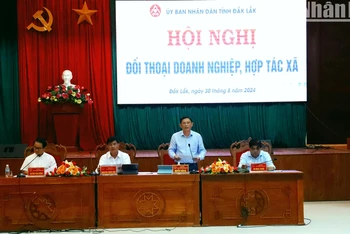 Quang cảnh hội nghị đối thoại.