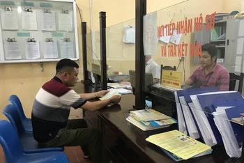 Giải quyết thủ tục hành chính tại xã Đồng Phú, huyện Chương Mỹ, Hà Nội. 
