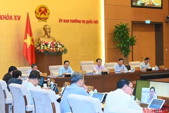 Quang cảnh phiên họp chuyên đề cho ý kiến về việc giải trình, tiếp thu, chỉnh lý dự án Luật Thanh tra (sửa đổi). (Ảnh: DUY LINH)