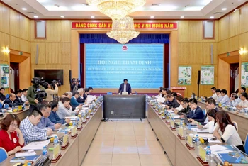 Quang cảnh Hội nghị thẩm định Quy hoạch tỉnh Quảng Ngãi thời kỳ 2021-2030, tầm nhìn đến năm 2050 sáng 16/3.