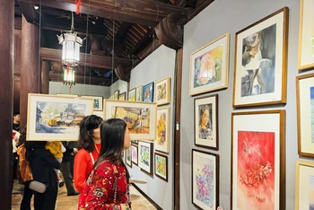 Triển lãm tranh màu nước của họa sĩ từ 60 quốc gia và vùng lãnh thổ