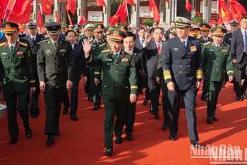 Ngay sau nghi thức tại cột mốc biên giới, đoàn đại biểu Việt Nam đã sang Trung Quốc qua Cửa khẩu Quốc tế Hữu Nghị (Lạng Sơn) để tham gia các chương trình giao lưu song phương.