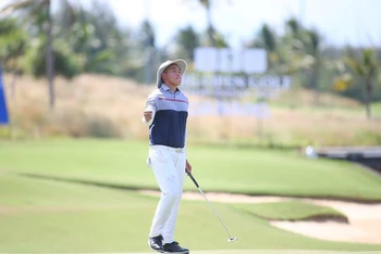 Golf thủ Guxin Chen đã thi đấu xuất sắc qua 54 hố của Nicklaus Course và giành chiến thắng Giải Golf Phát triển châu Á.