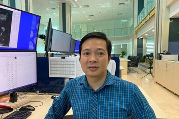 Ông Vũ Tuấn Anh, dự báo viên Phòng Dự báo thời tiết, Trung tâm Dự báo Khí tượng thủy văn quốc gia.