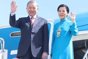 Tổng Bí thư Tô Lâm và Phu nhân rời Astana, lên đường thăm cấp Nhà nước tới Cộng hòa Azerbaijan. (Ảnh: TTXVN)