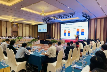 Các đại biểu dự hội nghị.
