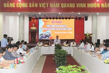 Quang cảnh hội nghị.