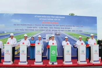 Nghi thức khởi công Dự án thành phần 3.