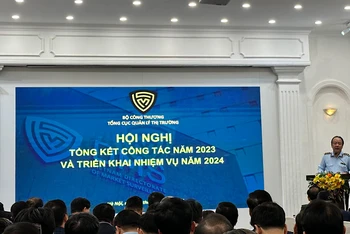 Quang cảnh Hội nghị tổng kết công tác năm 2023 và triển khai nhiệm vụ năm 2024 của Tổng cục Quản lý thị trường.