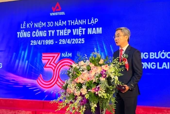Tổng giám đốc VNSTEEL Nghiêm Xuân Đa phát biểu tại buổi lễ.