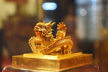 Ấn vàng Hoàng đế chi bảo lần đầu đón Tết tại quê hương sau hơn 70 năm lưu lạc.