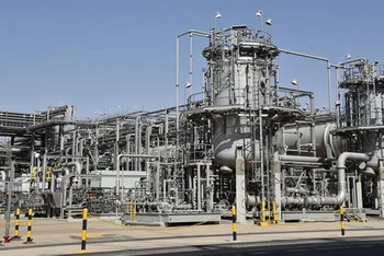 Cơ sở lọc dầu của tập đoàn dầu mỏ Saudi Arabia Aramco ở Dammam. (Ảnh THX/TTXVN)
