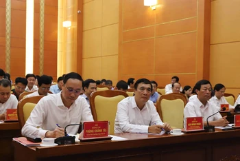 Các đại biểu tham dự hội nghị.