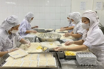 Sản xuất tại Công ty TNHH Chế biến thực phẩm Đông Đô. (Ảnh: Nguyên Trang)