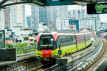 Tàu điện Nhổn-Ga Hà Nội bắt đầu vận hành thử đoạn trên cao.