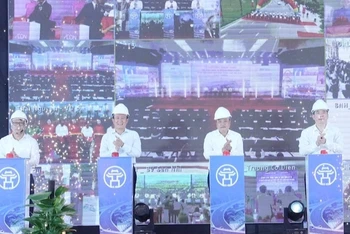 Lãnh đạo thành phố Hà Nội phát lệnh khởi công dự án nút giao khác mức giữa đường Vành đai 3,5 với Đại lộ Thăng Long.