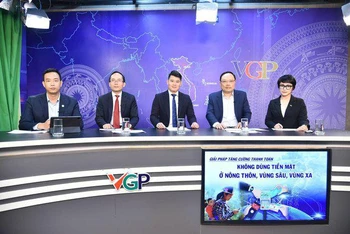 Tọa đàm trực tuyến.