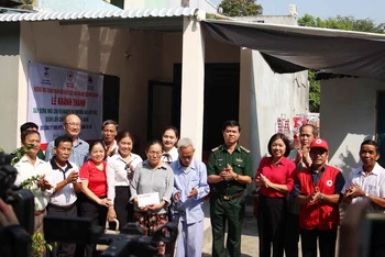 Khánh thành nhà ông Trần Đức Lộc.